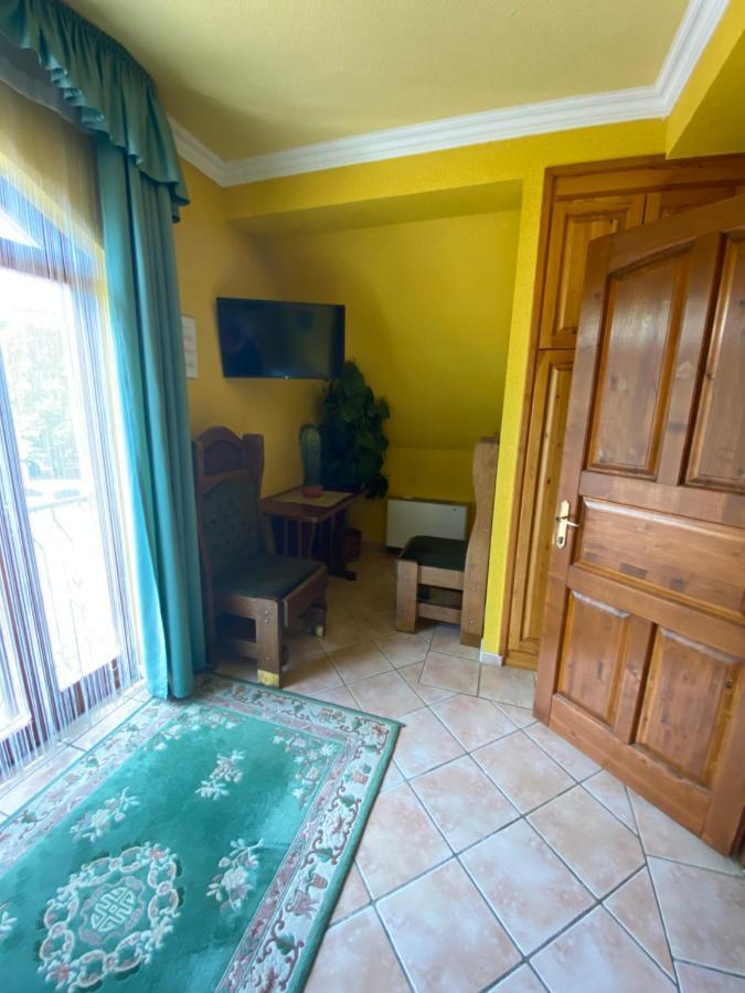 Fehér Hattyú Panzió Orosháza Exterior foto
