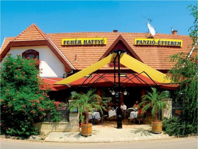 Fehér Hattyú Panzió Orosháza Exterior foto
